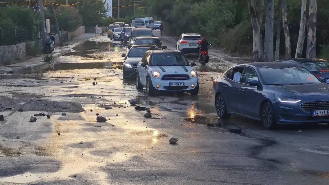 Turizm Cenneti BODRUM'da ana isale hattı patladı! 1