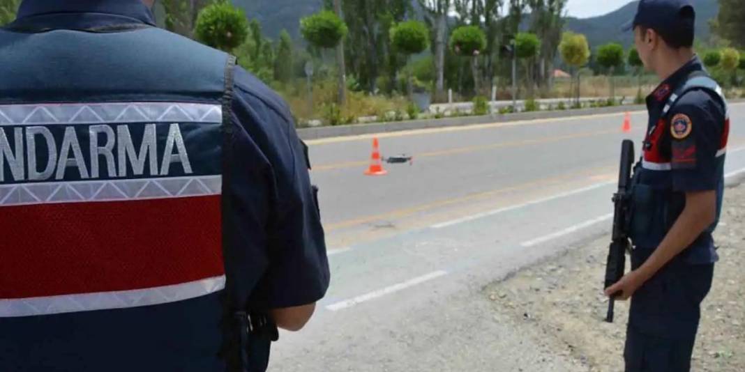 Alanya'da Jandarma Komutanlığı tarafından trafik denetim uygulaması yapıldı 1