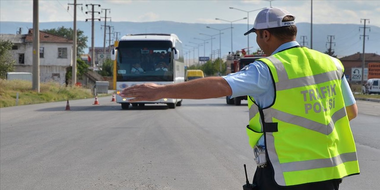 Bayram tatilinde yola çıkacak olanlar dikkat! Bu güzergahların yoğunluğu daha az olacak!