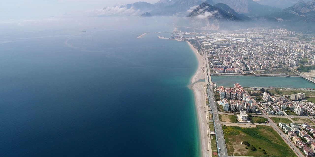 Antalya’nın meşhur sahilinin büyük sorunu...