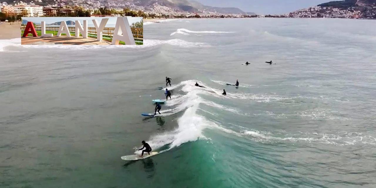 2 metre uzunluğa ulaşınca Turist sevince boğuldu! Devamını istiyorlar - ALANYA